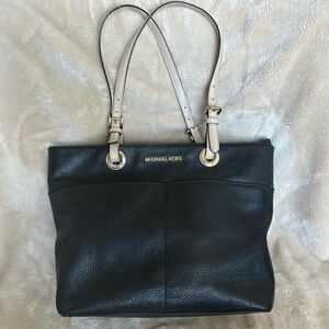 ExcellentMichael Kors Bedford Medium Top Zip Pocket Tote - Black Pebbled Leather